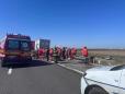 Planul Rosu de interventie in Constanta. Accident rutier produs intre un microbuz si un TIR