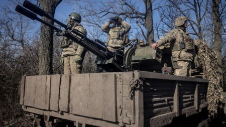 Rusia revendica ocuparea orasului Zalijne din estul Ucrainei. Autoritatile ucrainene evacueaza familiile cu copii din Pokrovsk