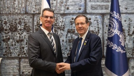 Lior Ben Dor, noul ambasador al Israelului la Bucuresti. Are origini romanesti si vorbeste limba romana