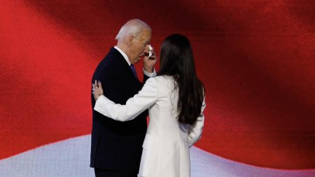 Joe Biden, in lacrimi, la discursul sau de la Conventia Nationala Democrata: Mi-am dat inima si sufletul acestei tari