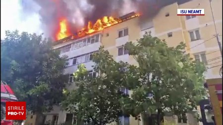 Incendiu violent pe acoperisul unui bloc <span style='background:#EDF514'>DIN PIATRA NEAMT</span>. Trei persoane au avut nevoie de ingrijiri medicale