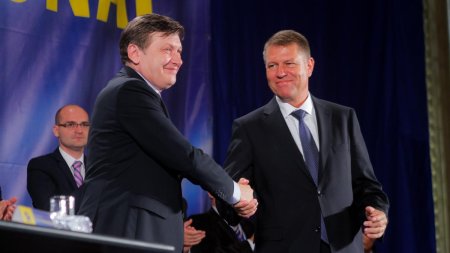 Crin Antonescu nu a vrut ca Iohannis sa candideze la Presedintie: L-am votat, dar nu l-am sustinut