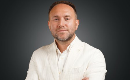 Florin Melinte, executiv cu experienta in conducerea unor branduri precum Tesla, <span style='background:#EDF514'>MANGO</span> si H&M, a fost recrutat de retailerul de optica Lensa pentru pozitia de Deputy CEO