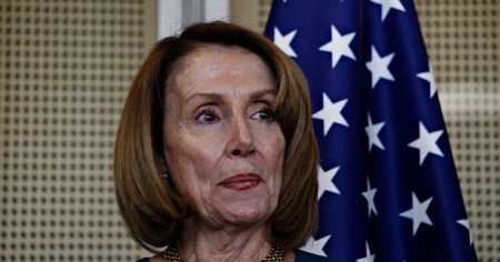 Protestatarii care denunta <span style='background:#EDF514'>RAZBOIUL DIN FASIA GAZA</span> au intrerupt-o pe Nancy Pelosi in timpul unei emisiuni televizate in direct VIDEO