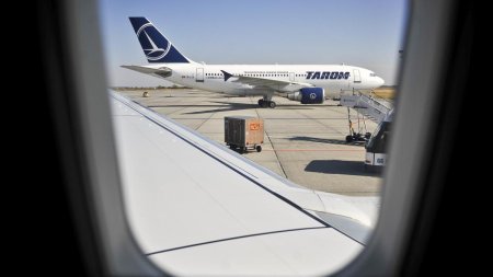 TAROM vinde avioane, sloturi de zbor si se gandeste la concediri. Cum arata flota companiei aeriene