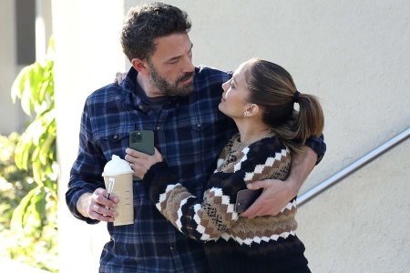 Actrita Jennifer Lopez divorteaza oficial de Ben Affleck