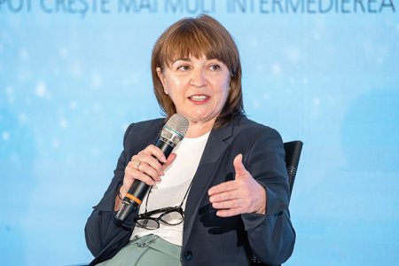 Gabriela Nistor, CEO al Salt Bank: In banking se pot digitaliza multe fluxuri, dar cand sunt implicate emotii, stres, este bine sa pastrezi si latura umana. Intr-o neobank conteaza si strategia si tehnologia. Este un puzzle