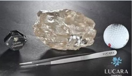 Mega-diamant de 2.500 de carate gasit intr-o mina din Botswana