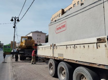 Rusia instaleaza adaposturi antiaeriene din beton in regiunea Kursk