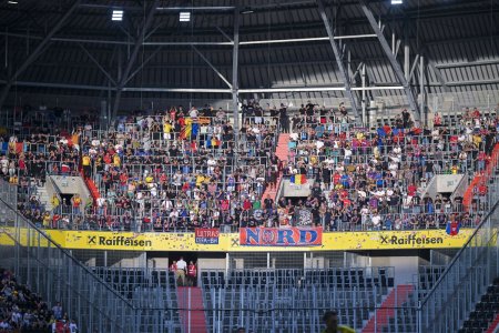 <span style='background:#EDF514'>NUMAR IMPRESIONANT</span> de fani romani la LASK - FCSB » Cum s-au bucurat la gol