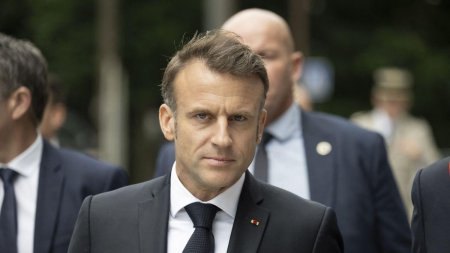 Macron se va afla intr-o vizita in Serbia in zilele de 29-30 august, anunta presedintia franceza