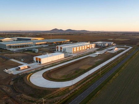 Hanwha Aerospace a inaugurat o fabrica de vehicule blindate in Australia