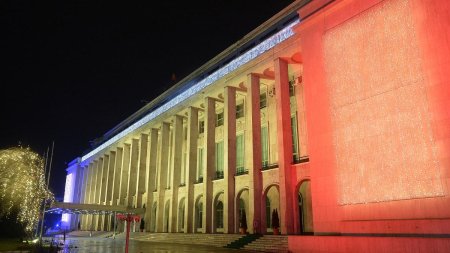 Palatul Victoria va fi luminat sambata seara in culorile steagului Ucrainei