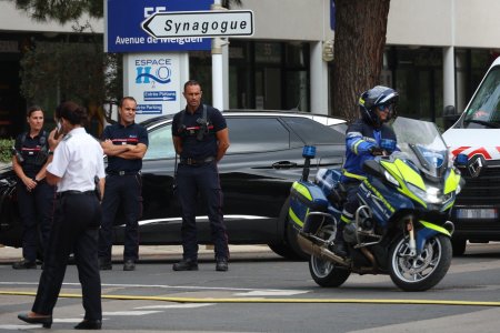 Politia franceza a arestat un barbat in cazul tentativei de incendiere a unei sinagogi. Suspectul a deschis focul in timpul retinerii