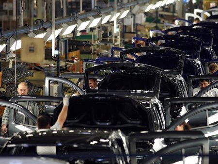 Analiza de luni. Top 50 cei mai mari angajatori privati din Romania: comertul si industria auto domina clasamentul. Kaufland, Dedeman si Automobile Dacia, top trei cei mai mari angajatori, au impreuna aproape 38.000 de angajati