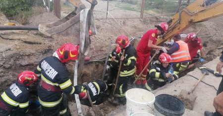 Un om a fost surprins sub un <span style='background:#EDF514'>MAL DE PAMANT</span> surpat pe DN 2, in timpul lucrarilor la un pod. Victima e inconstienta