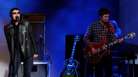 Trupa Oasis se reuneste dupa 15 ani. Fratii Liam si <span style='background:#EDF514'>NOEL</span> Gallagher au anuntat primele concerte