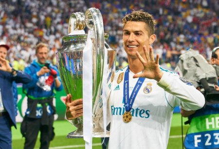 Cristiano Ronaldo va primi un premiu special din partea UEFA la tragerea la sorti de joi: Unul dintre cele mai mari staruri din constelatia UEFA Champions League