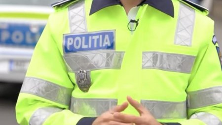 Un politist a fost luat pe capota si tarat cativa metri de un sofer care a refuzat sa opreasca la semnale, in Cluj-Napoca