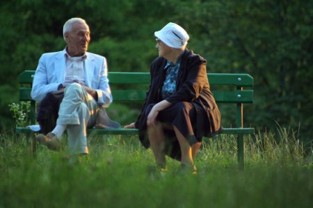 Marcel Bolos, Ministrul Finantelor, da asigurari: Pensiile majorate vor ajunge la timp la toti pensionarii