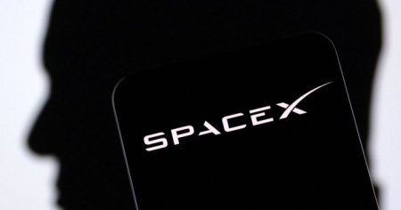 SpaceX amana, din nou, prima misiune privata de iesire in spatiu