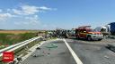 Accident grav pe autostrada A1. <span style='background:#EDF514'>CONSULUL</span> Ungariei la Bucuresti a murit pe loc. Masina i-a fost distrusa complet de un TIR