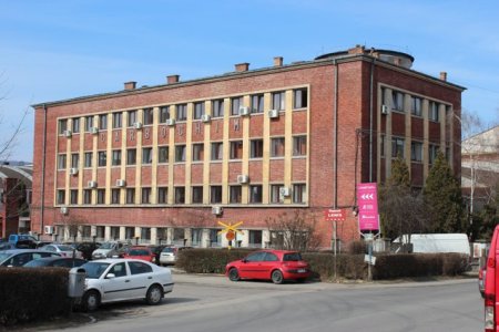 Consiliul Local Cluj-Napoca da unda verde PUZ-ului proiectului propus de dezvoltatorul imobiliar IULIUS pentru reconversia fostei platforme industriale <span style='background:#EDF514'>CARBOCHIM</span>, o investitie de 500 de milioane de euro