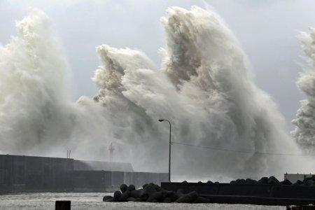 Alerta maxima in Japonia din cauza unui taifun. Milioane de oameni ar putea fi evacuati