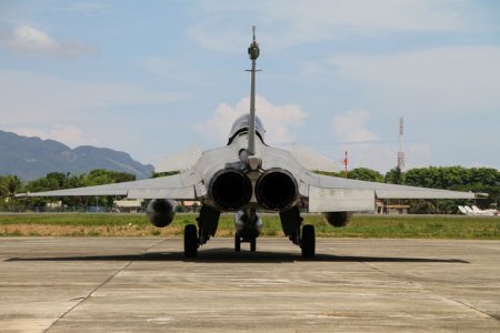 Serbia cumpara avioane de lupta franceze Rafale in valoare de 2,7 miliarde de euro