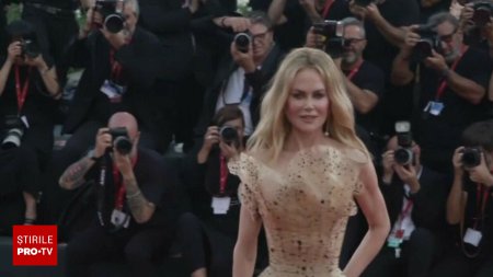 Seara magica la festivalul de film de la Venetia. Nicole Kidman a avut o aparitie superba pe covorul rosu