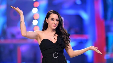 Larisa Iordache a castigat marea finala a show-ului Splash! Vedete la apa: ,,Colegii mei au mai oferit nota zece, eu am oferit-o o singura data - tie, acum!. Cine sunt ceilalti doi castigatori