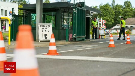 <span style='background:#EDF514'>FEMEIE ARESTATA</span> dupa a injunghiat sase persoane cu un cutit intr-un autobuz in Germania