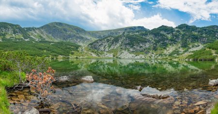 Legendele muntelui Parang care isi apara tainele: vara arunca cu mingi de foc, iar iarna pastreaza zapada de doi metri