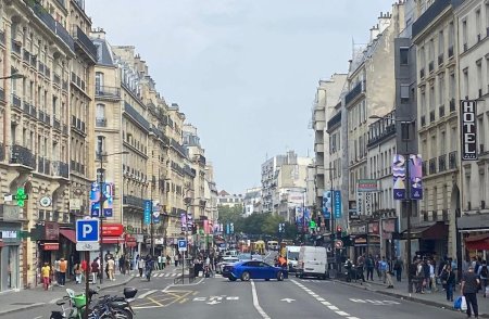 Bataie cu bate si cutite intre zeci de afgani pe o strada din Paris. Patru persoane au fost ranite | VIDEO