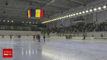 A fost inaugurat primul <span style='background:#EDF514'>PATINOAR</span> construit in Bucuresti in ultimii 70 de ani. Arena a costat 10 milioane de euro