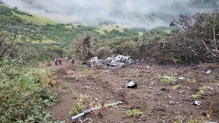 <span style='background:#EDF514'>EPAVA</span> elicopterului rusesc disparut de pe radar a fost gasita. 17 cadavre erau la locul accidentului