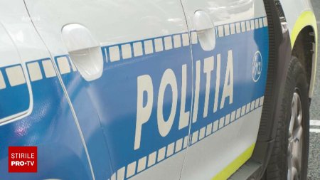 Politist din Satu Mare, ranit dupa ce autospeciala a fost lovita de o masina al carei sofer a parasit locul accidentului