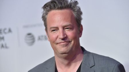 Medicul care si-a recunoscut faptele in legatura cu moartea lui Matthew Perry nu va mai putea profesa