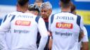 Mircea Lucescu a condus prima sedinta de pregatire la <span style='background:#EDF514'>MOGOSOAIA</span>