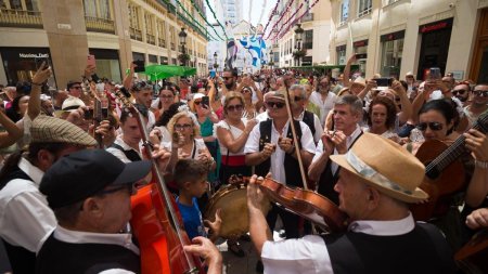 Orasul spaniol Málaga e <span style='background:#EDF514'>SUFOCAT</span> de turisti. Localnicii spun ca excesul de turism le afecteaza calitatea vietii