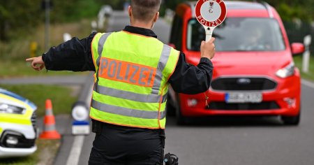 Zeci de migranti, descoperiti intr-un camion pe o autostrada intre Cehia si Germania