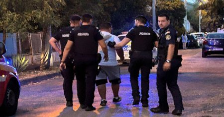 Zece persoane au fost retinute de politisti, dupa un scandal intre doua clanuri din Timisoara. S-au luat la bataie cu rangi si lopeti