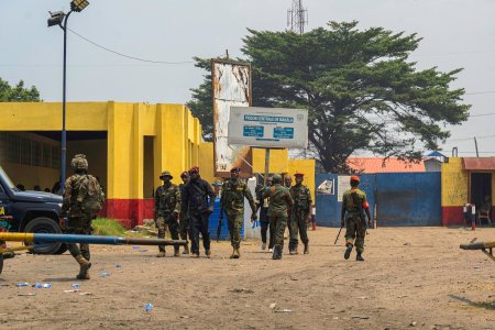 Tentativa de evadare in masa din cea mai mare inchisoare din Congo. Cel putin 129 de persoane au murit