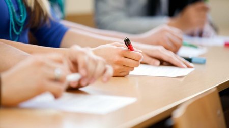 Universitatea din Bucuresti scoate la concurs peste 6.300 de locuri la sesiunea de toamna a admiterii