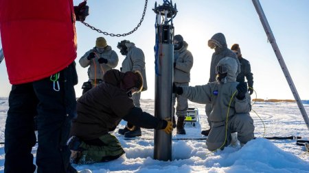 Specialisti in rachete NASA trimit roboti sub calota glaciara din Antarctica. Iata care este motivul