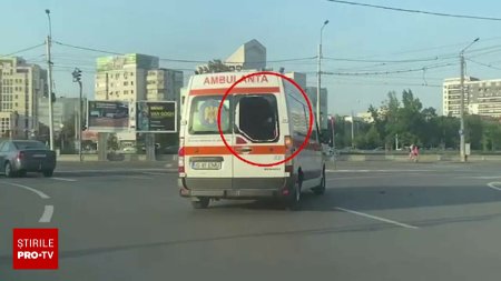 Rudele unui barbat aflat in stop cardio-respirator au vandalizat o ambulanta pentru ca ar fi ajuns prea tarziu, in Iasi