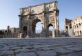 Arcul de triumf al lui Constantin cel Mare din Roma, lovit de un fulger. Monumentul a fost avariat