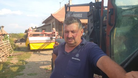 Ciobanii sunt disperati, pesta oilor le macina turmele: De doua luni dorm o ora pe noapte. Numa' Dumnezeu stie ce e in sufletul nostru