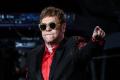 Elton John se confrunta cu probleme de vedere dupa o 