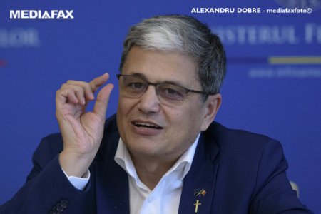 Bolos, intrebat cand adera Romania la moneda Euro: Sa avem rabdare, sa ne implementam investitiile